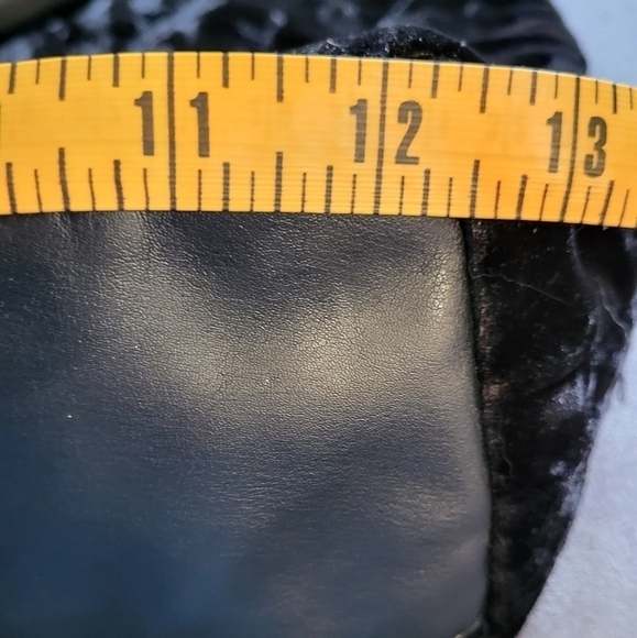 VS Crushed Velvet Tote Bag - Picture 9 of 10